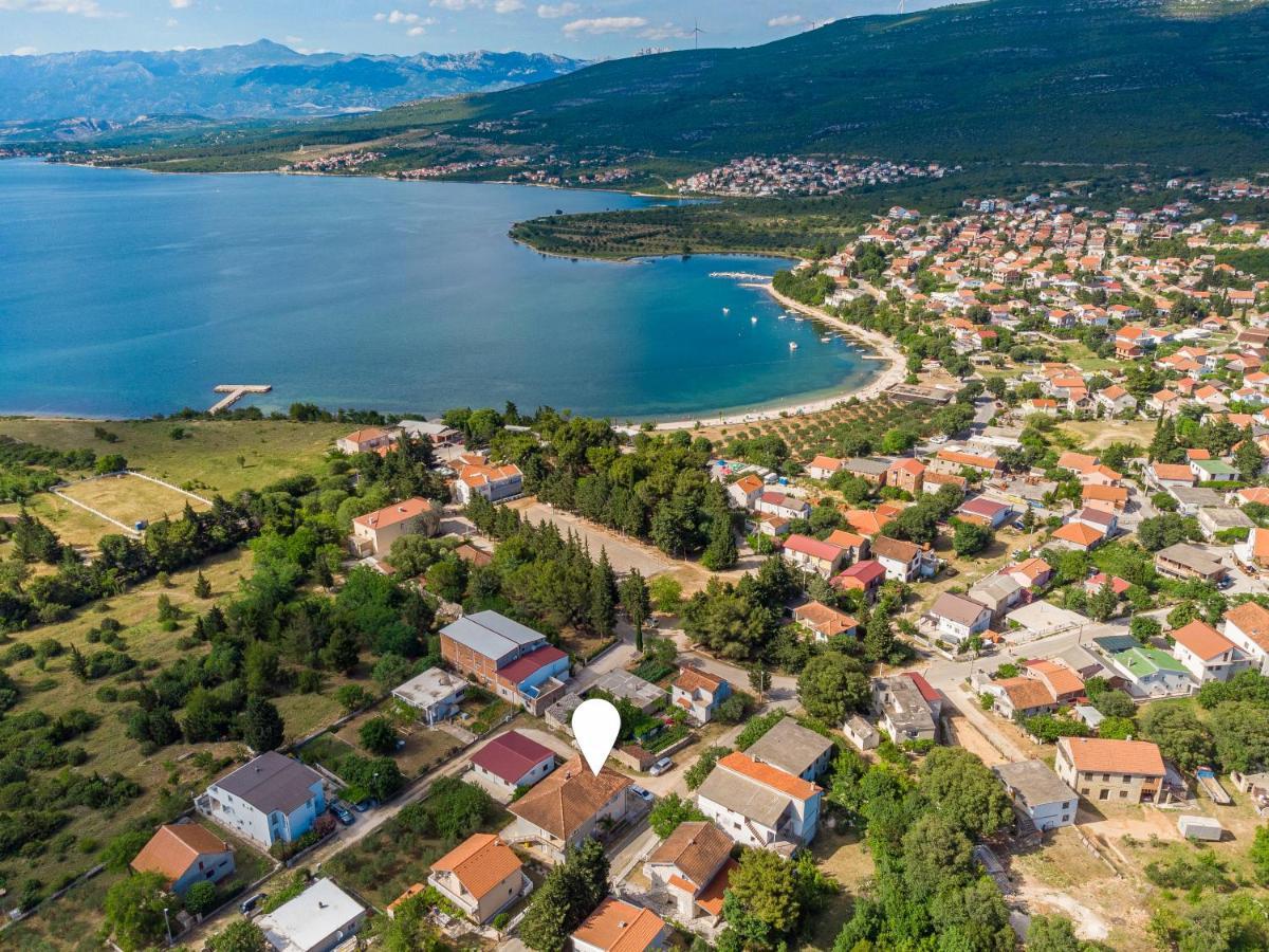 Apartmani Mila Gornji Karin Exteriör bild